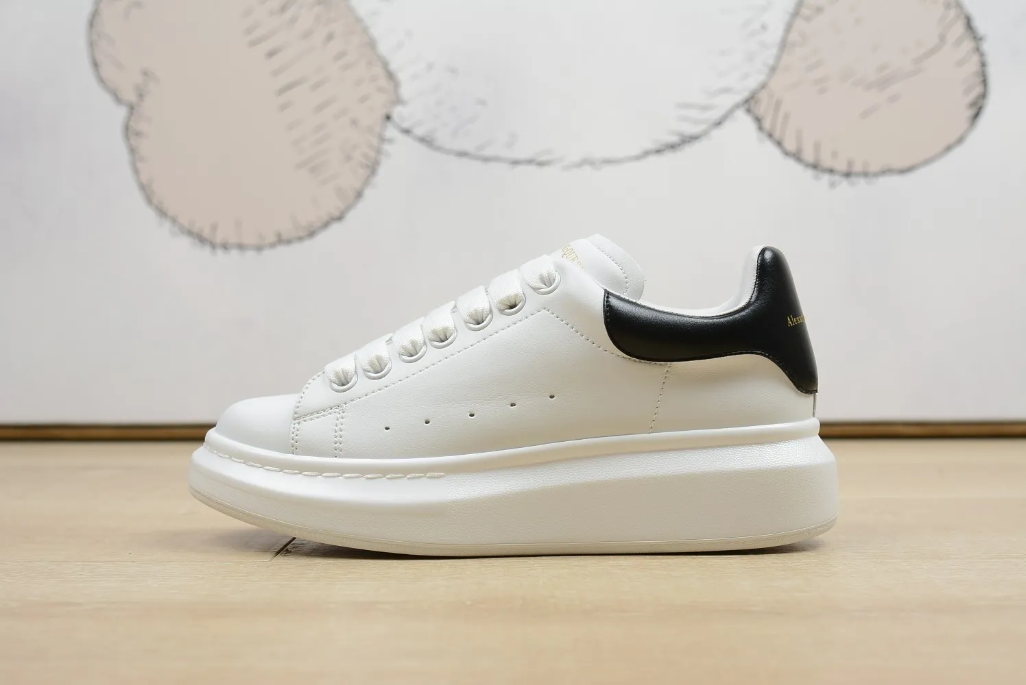 👟👟Ex-factory price 480👟👟 Women's Shoes Factory Mc Queen McQueen cowhide black leather tail 35-44 ‼ ️‼ ️ Alexa**er McQue**n Paris Fashion Week latest casual fashion sneakers high version ❗️❗️ Variety of fashion and different styles experience ‼ ️‼ ️Female size 34-40 Men’s size 38-44 Comes with full counter packaging!